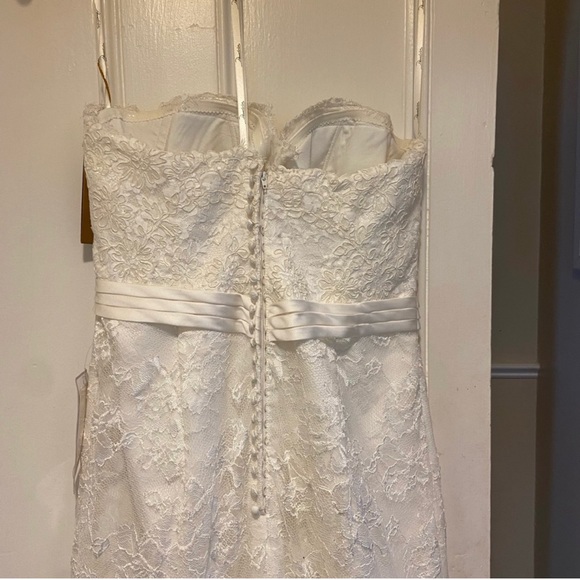 Beautiful New Wedding dress with tags - Picture 8 of 8